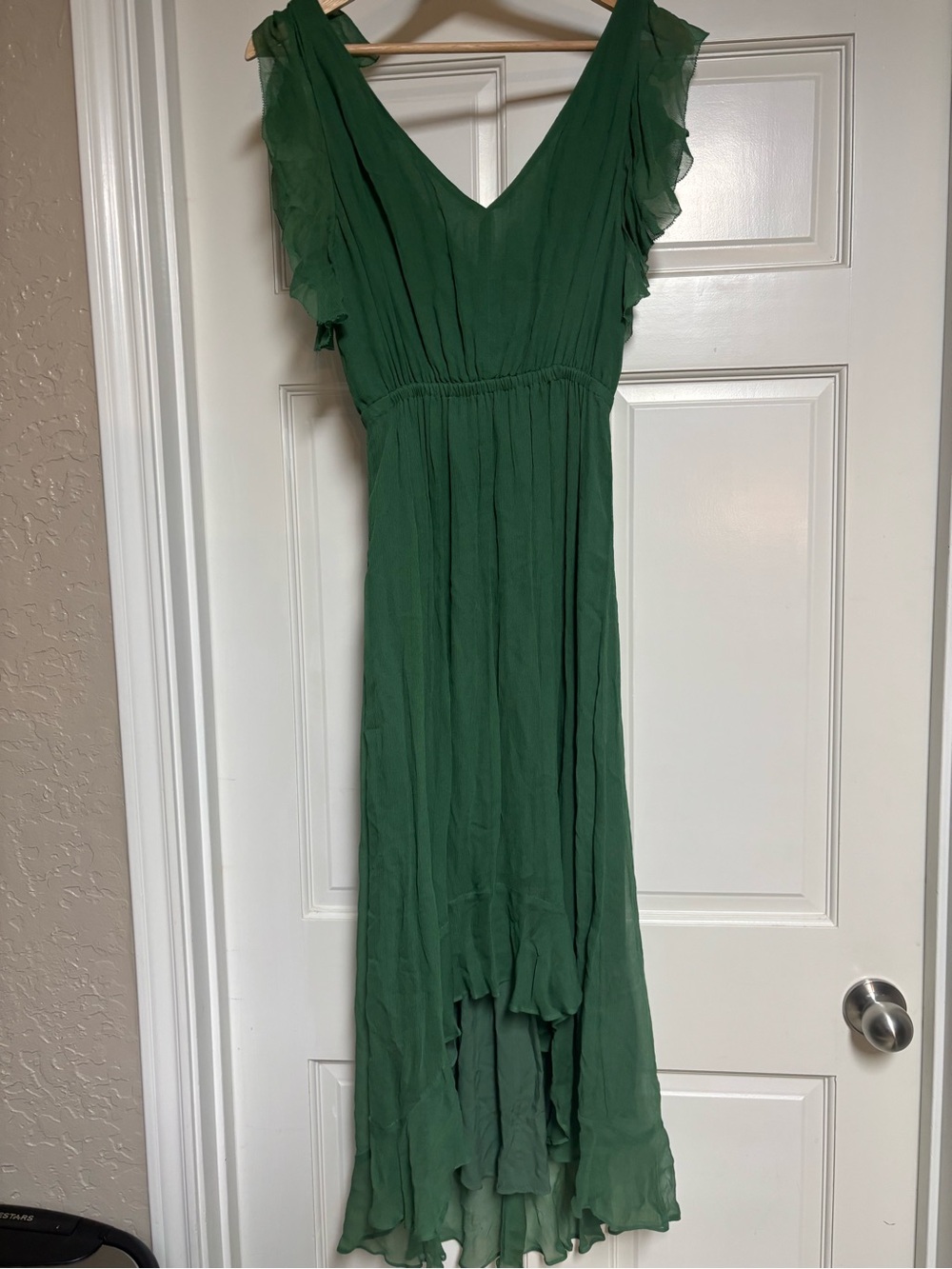 Emerald Ruffle-Sleeve V-Neck Maxi Dress